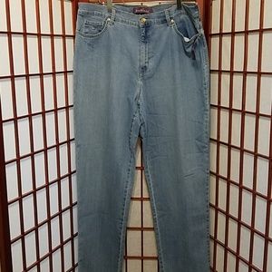 18 Average Gloria Vanderbilt Amanda jeans